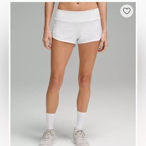 Lululemon white speed-up shorts 2.5 inch inseam